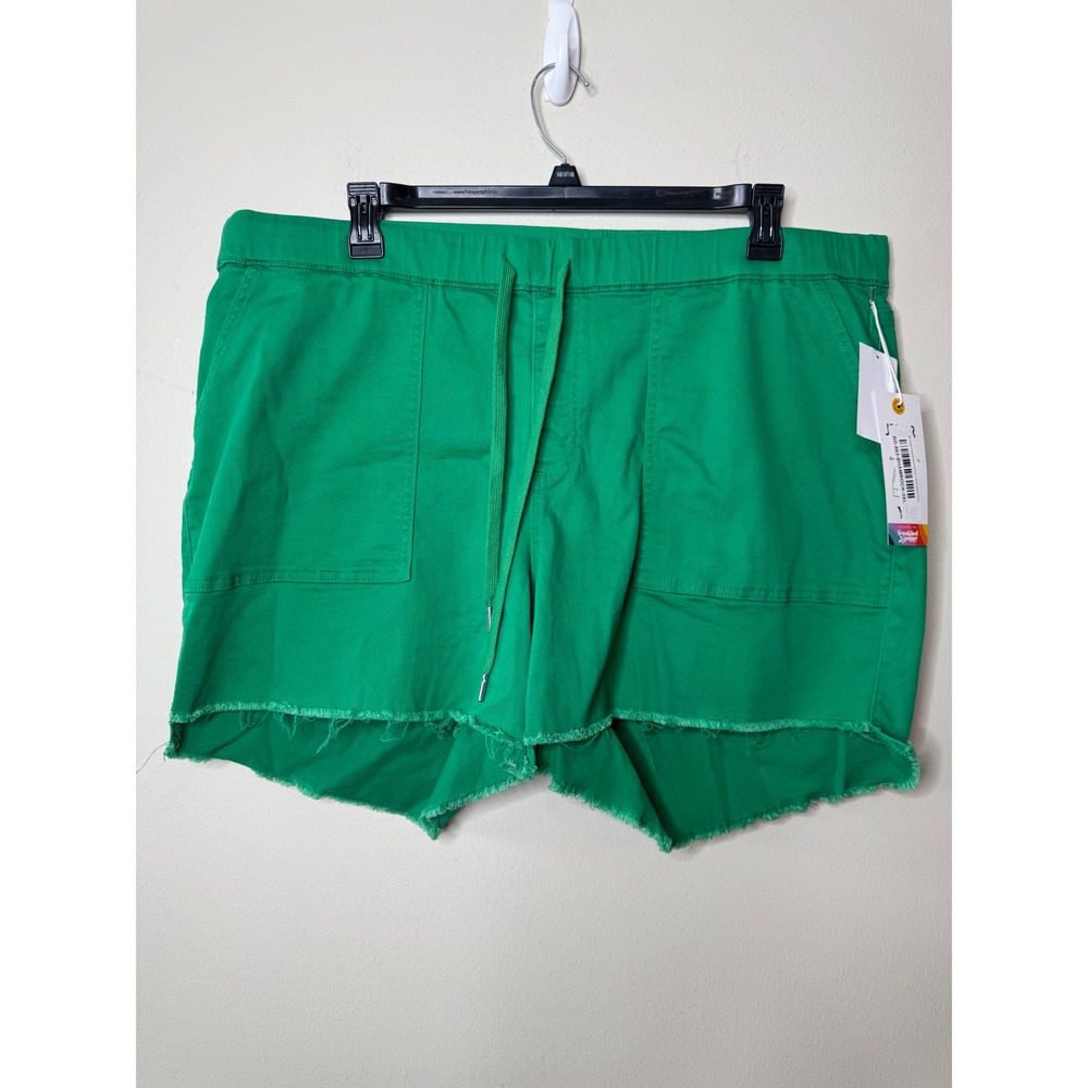 YMI Jogger Shorts Shamrock Green Raw Hem Utility Pockets
